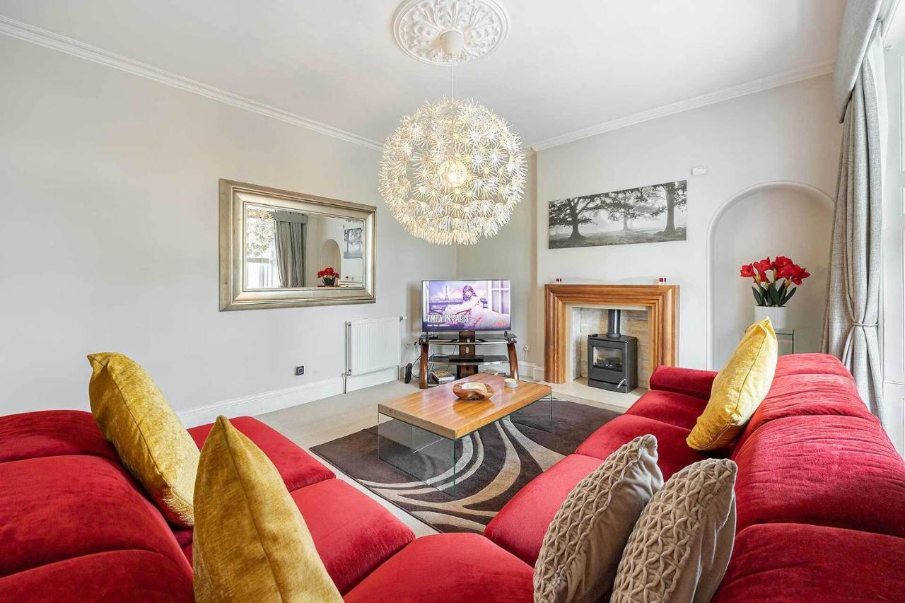 Carmel Apartments فالكيرك الغرفة الصورة