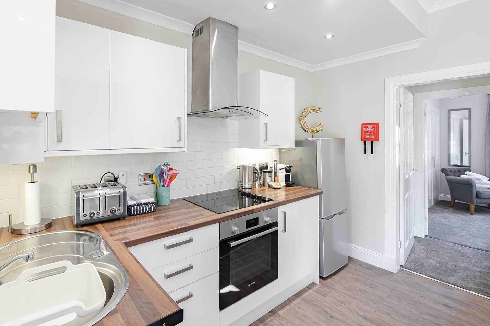 Carmel Apartments فالكيرك الغرفة الصورة