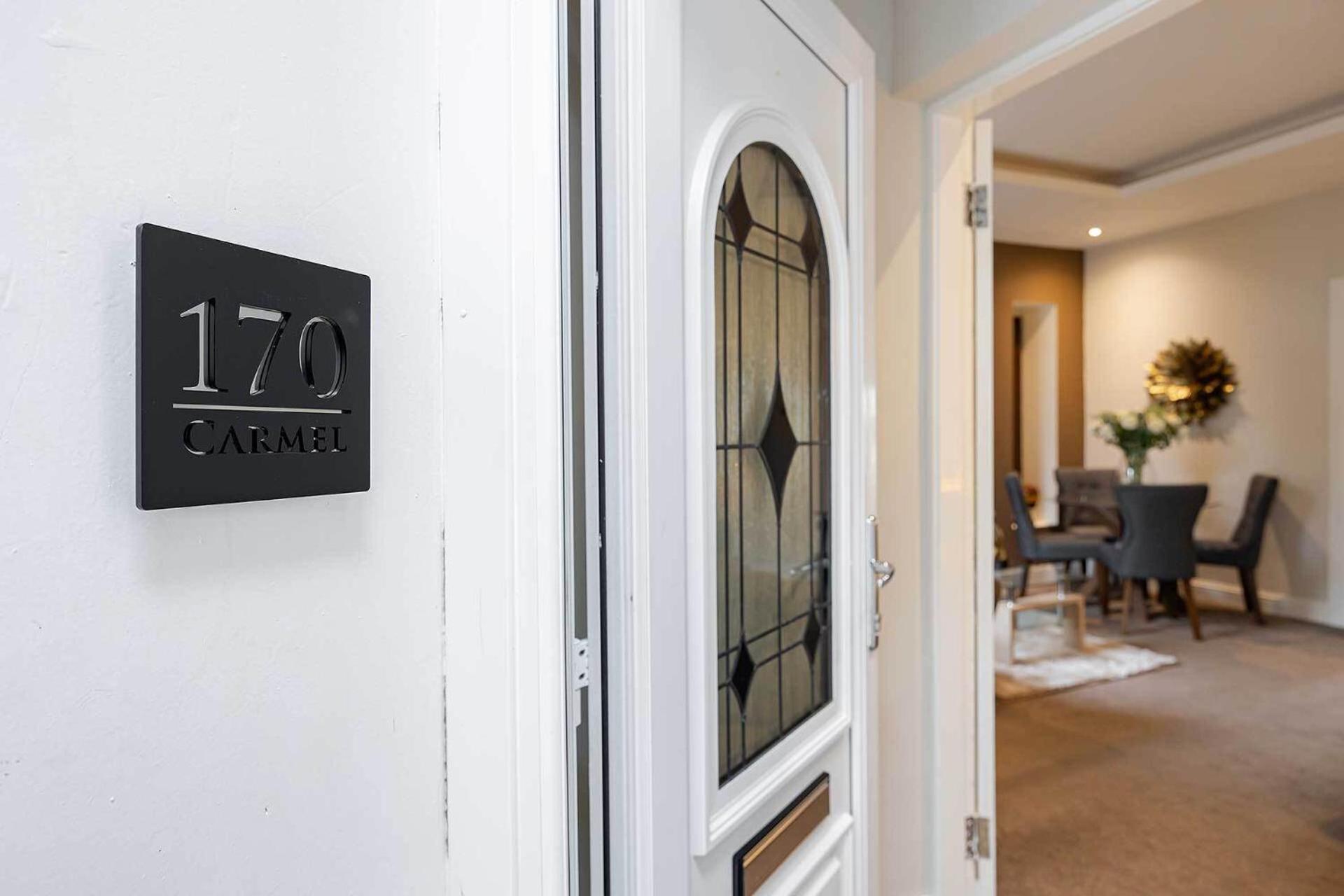 Carmel Apartments فالكيرك الغرفة الصورة
