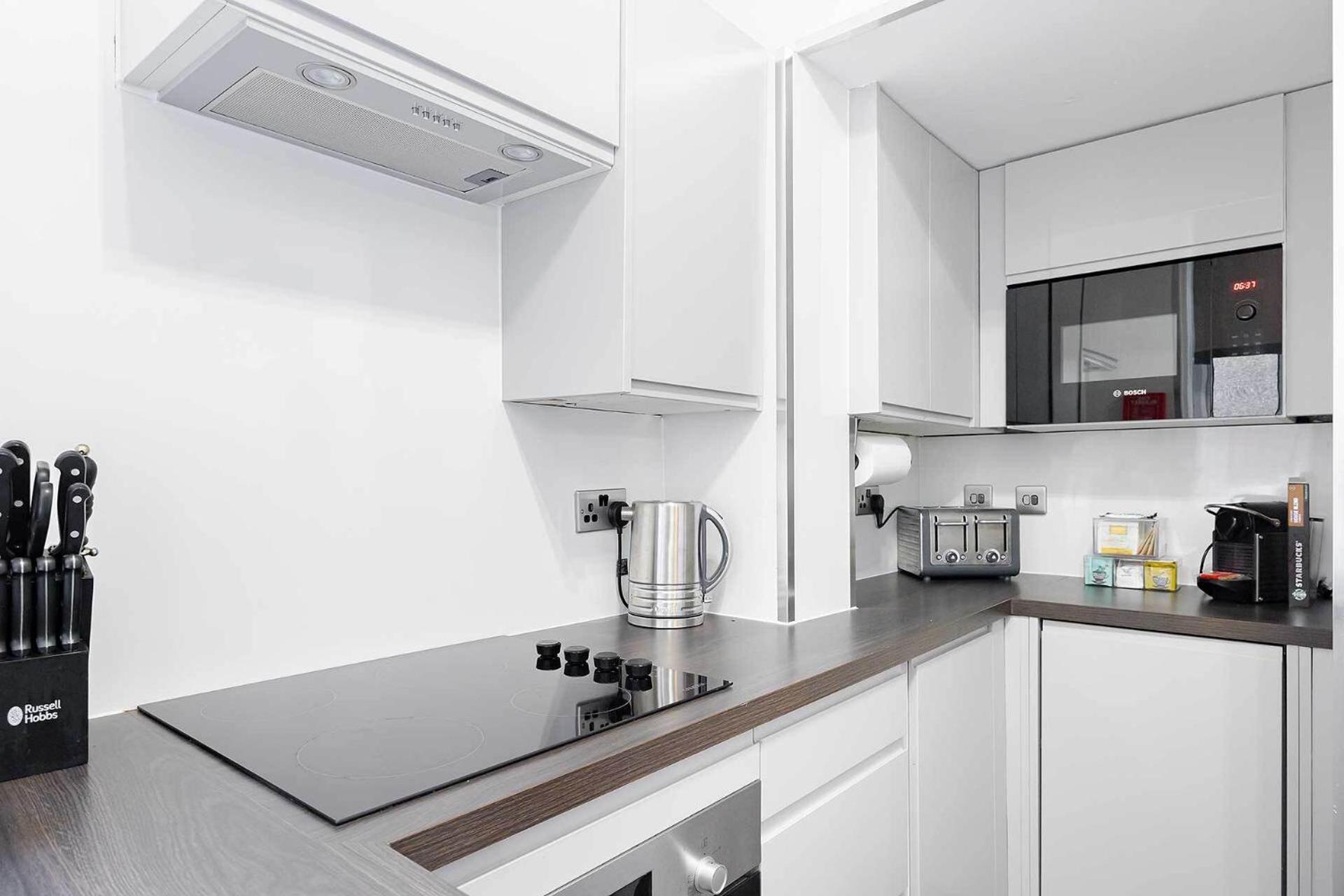 Carmel Apartments فالكيرك الغرفة الصورة
