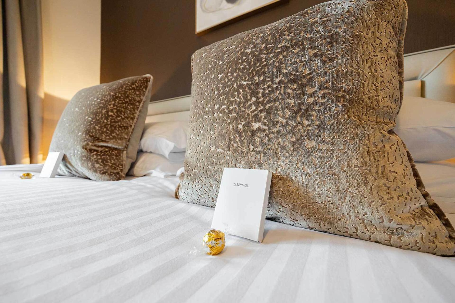 Carmel Apartments فالكيرك الغرفة الصورة